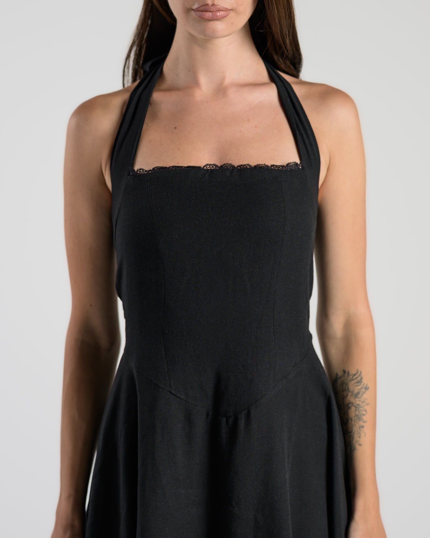 The Solène Linen Dress -Black Lace